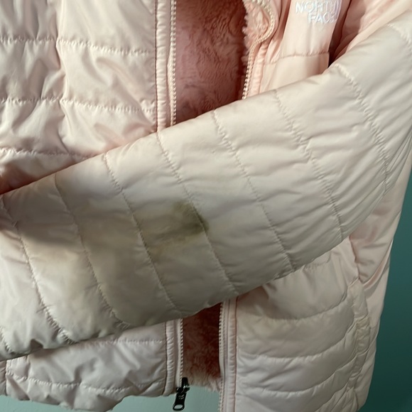 The North Face girls printed reversible “mossbud swirl jacket” - Picture 3 of 6